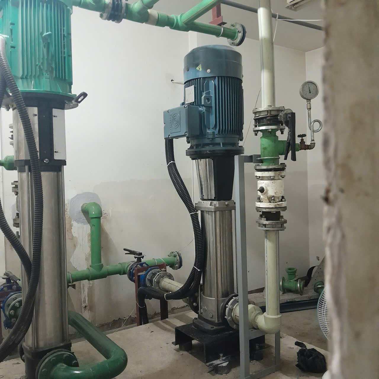 Thay bơm trục đứng - Hệ thống cấp nước